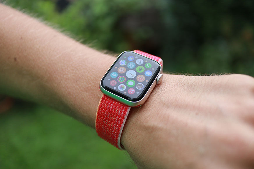 Вы можете увидеть приложения на Apple Watch SE. 